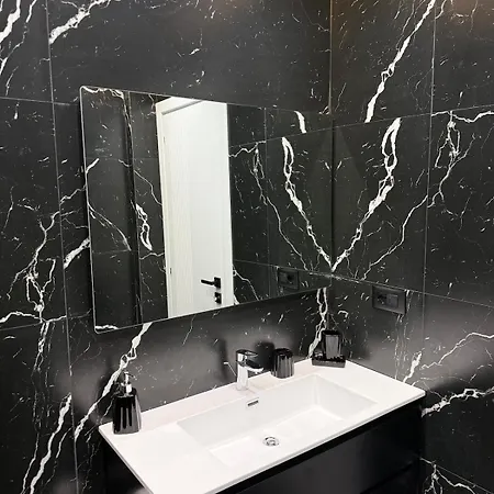 아파트 8th Floor Luxury 3 티라나