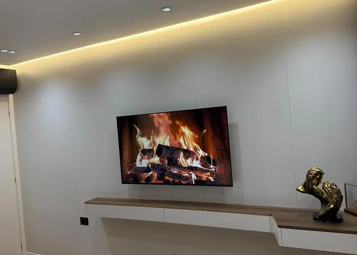 公寓 8th Floor Luxury 3 *