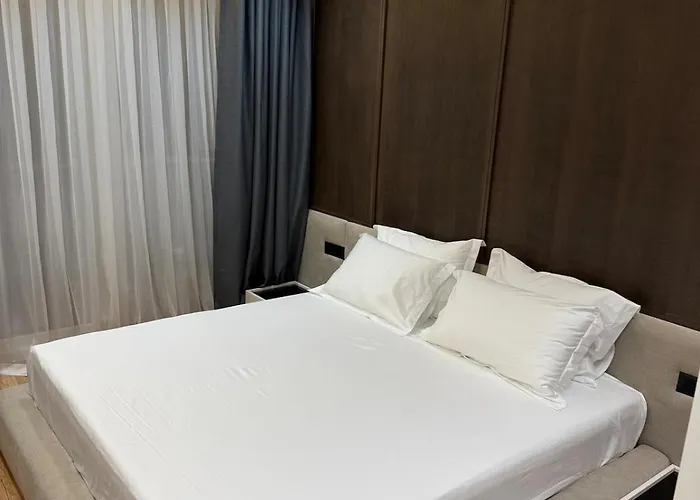 8th Floor Luxury 3 公寓 地拉那